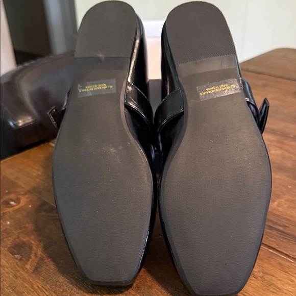 DV by Dolce Vita Shiny Black Flats Size 8.5 - Picture 2 of 3